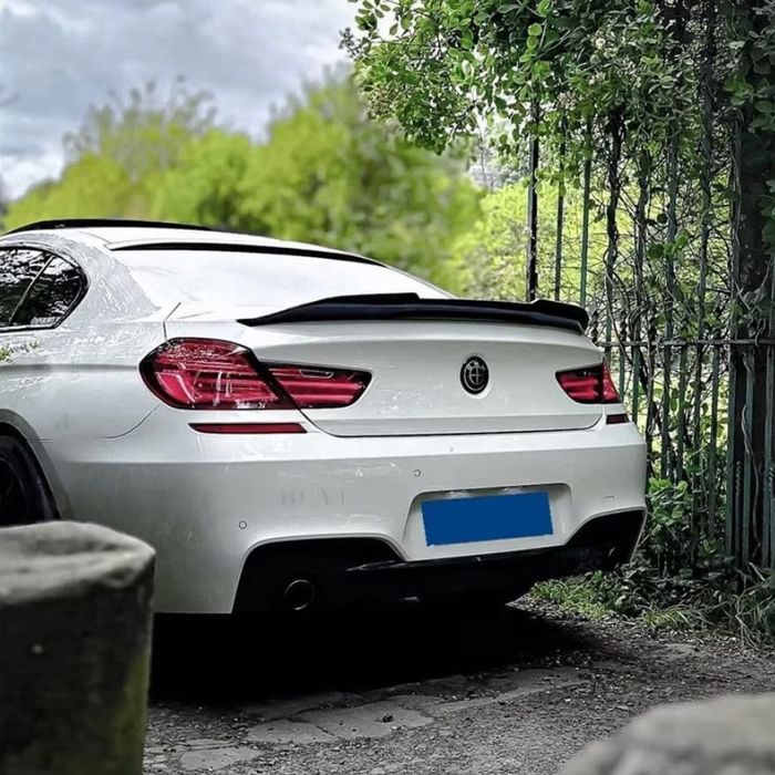 Лип за Багажник BMW F06/F12 в стил M6 – Черен Гланц