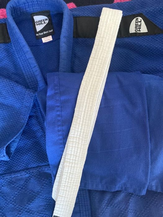 Продам костюм для дзюдо