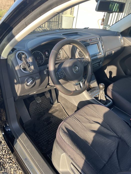 Vând Volkswagen Tiguan