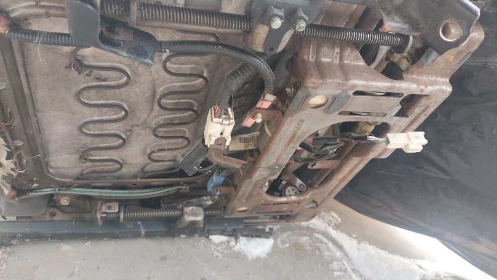 Сиденье водительское кресло