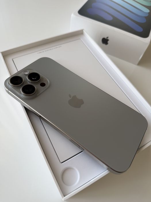 97% IPHONE 16 PRO MAX - перфектно състояние + подаръци
