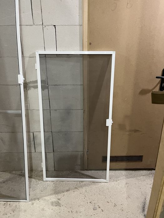 Продавам комарници