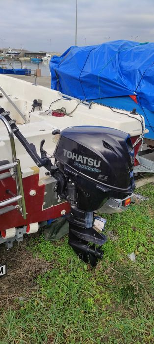 Продавам лодка 4.5 м. Широка 165 м. Колесар регистриран, двигател