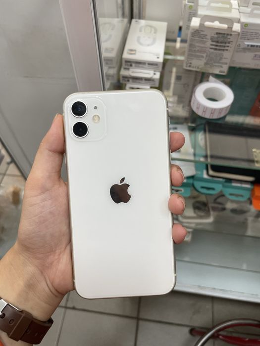 iPhone 11 с гарантией