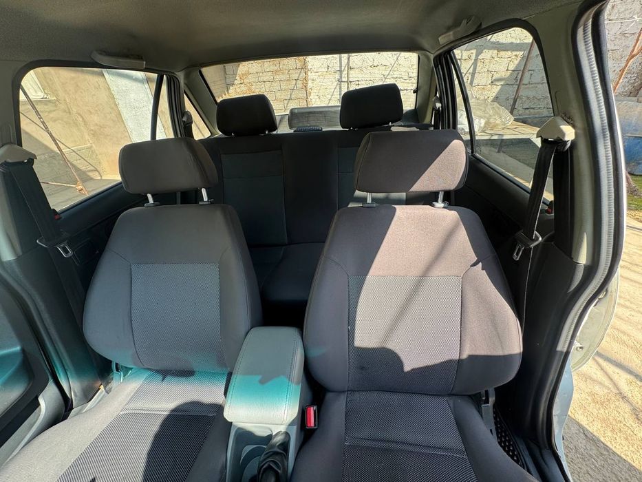 Nexia 2 gibrit sotiladi