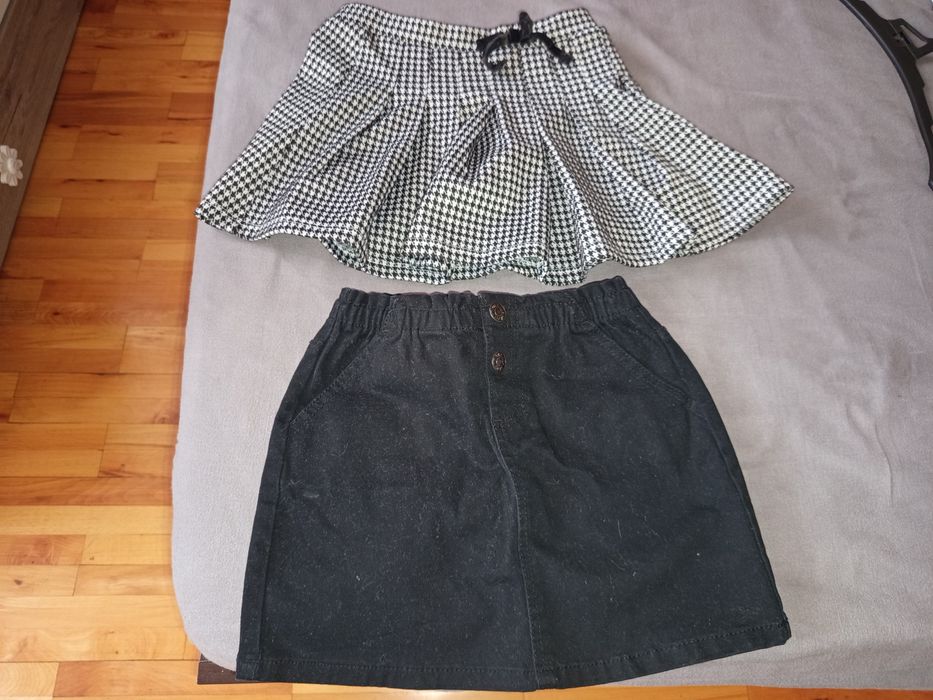 Две къси поли за дете 7-8 години