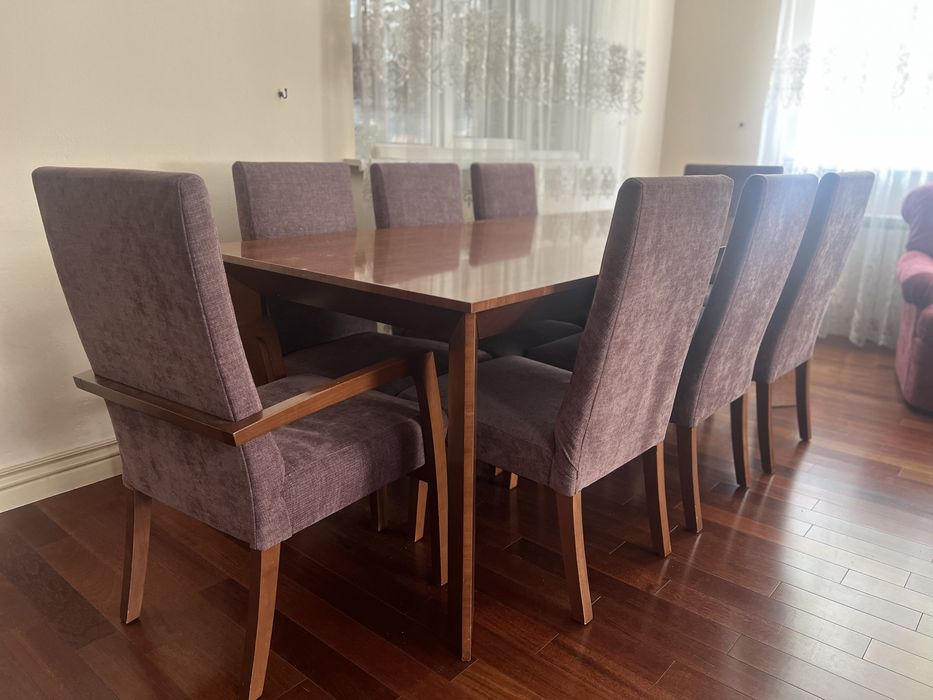 Продам Стол и 8 стульев. Б/у