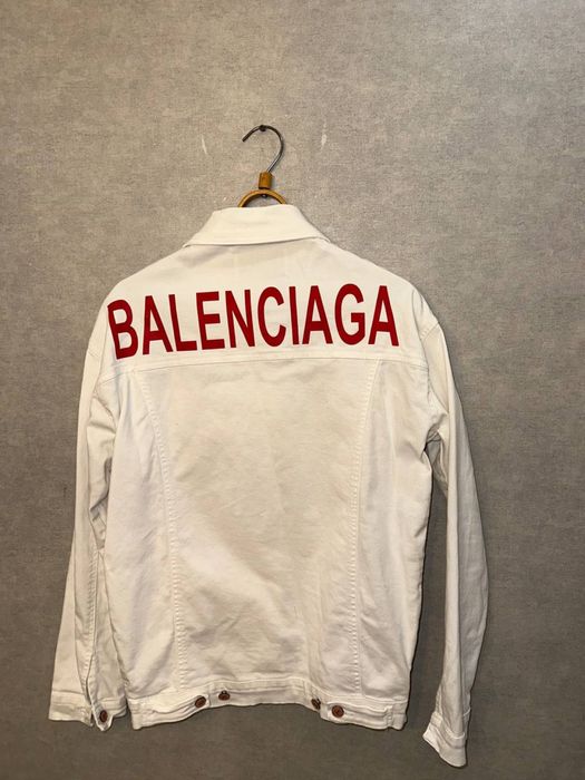 Белая джинсовая куртка Balenciag