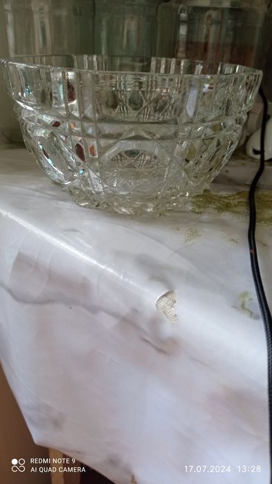 Продам хрустальные вазы