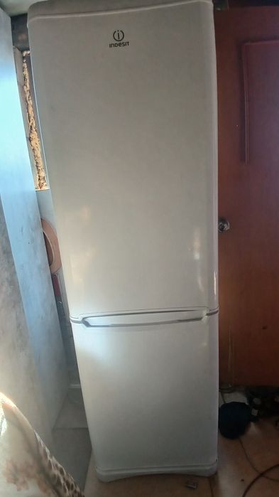 Продам холодильник