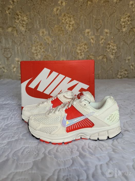 Nike Zoom Vomero 5 Красные Оригинал 38