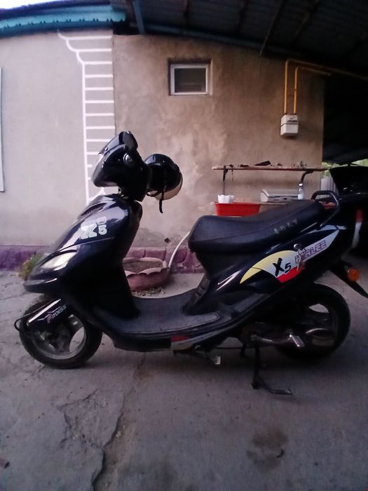 Скутер Hirlee x5