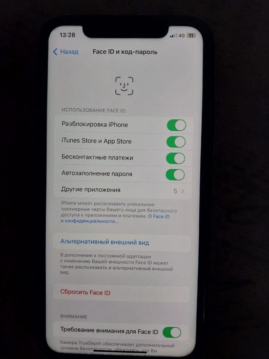 Айфон хр в хорошем состоянии
