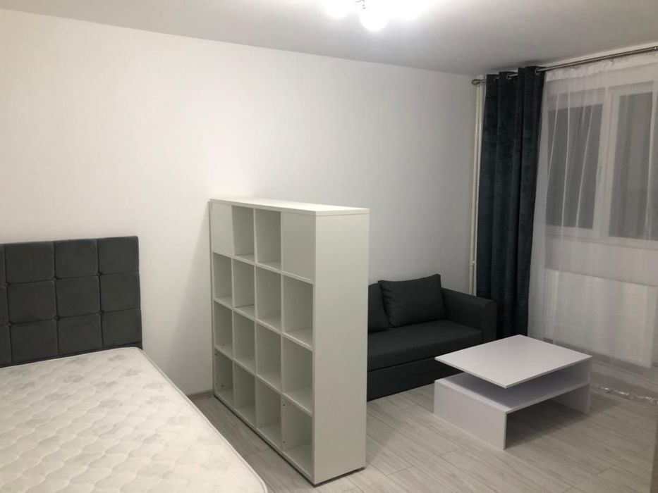 Proprietar vând garsonieră decomandată, renovată complet – Theodor Pallady nr. 11 langa metrou 1 decembrie
