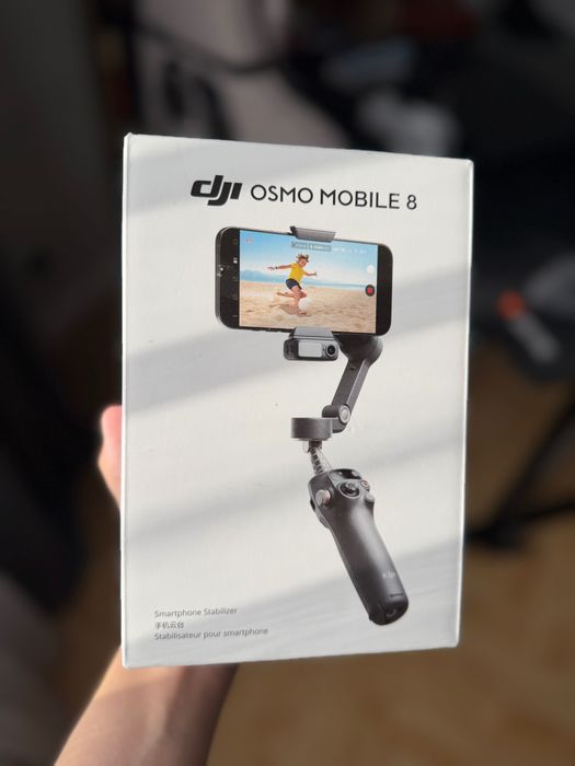 DJI Osmo Mobile 8.