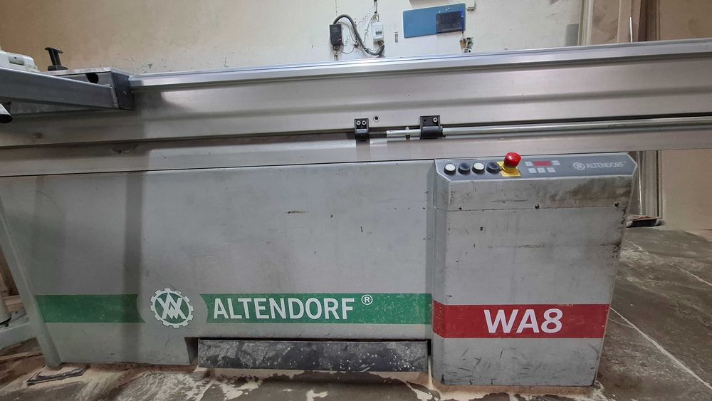 форматный распиловочный станок Altendorf WA8