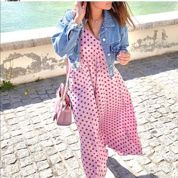 Рокля нова, Италия