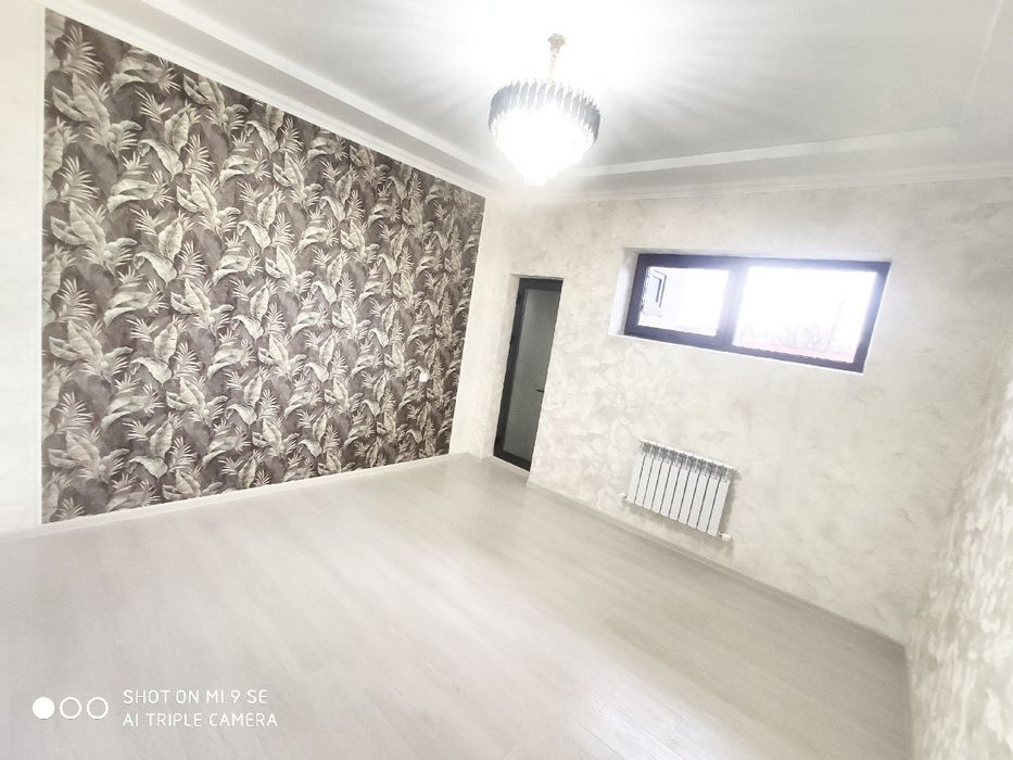 Uchastka sotiladi 2 sotix 8 ta xona