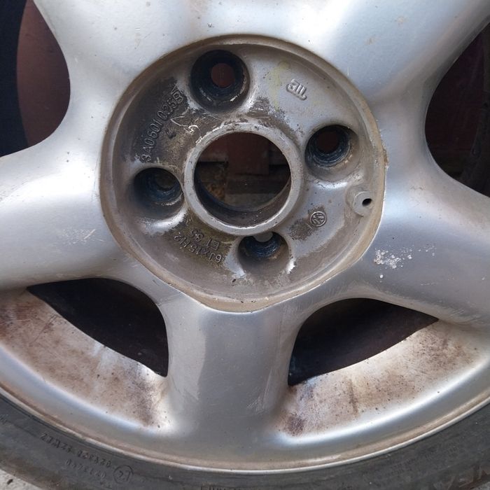 Vand genți aluminiu