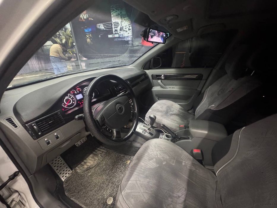 Gentra 1.5 holati zo’r kraska tozza. Bir qul minilgan