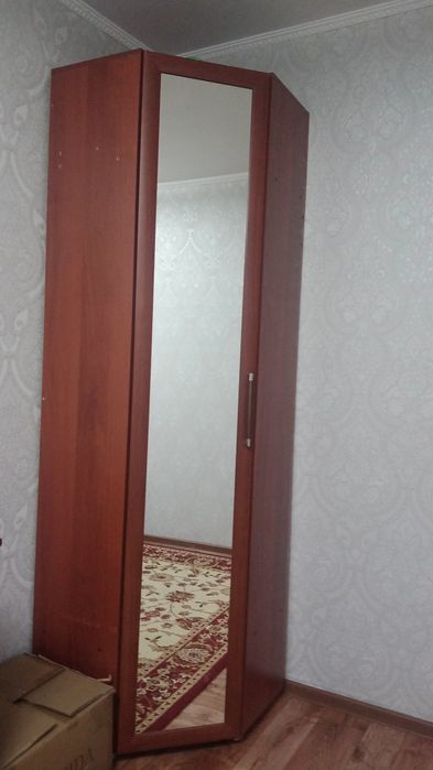 Продам шкаф для прихожей угловой