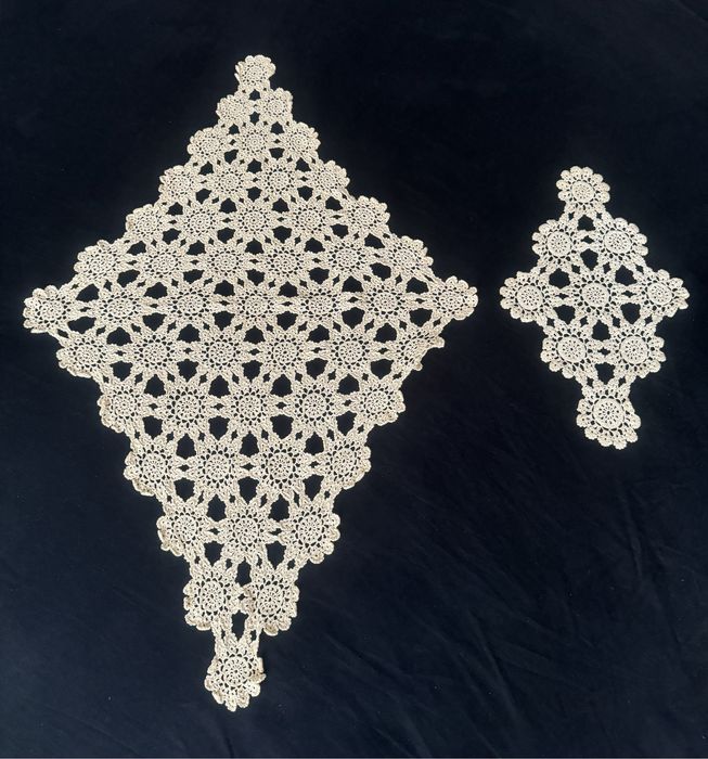 Красиви покривки на една кука + подарък