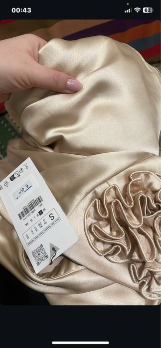 Срочно продам платье Zara оригинал