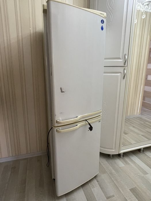 Продам холодильк б/у, самовывоз