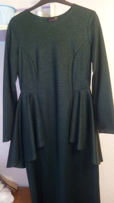 платье длинное с баской