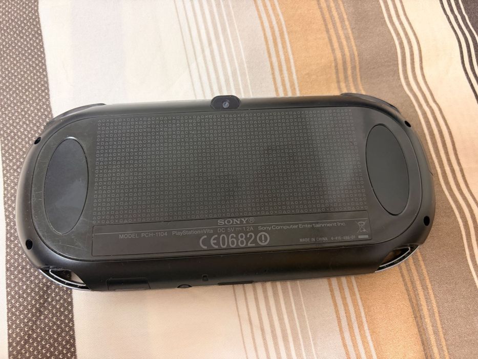 PS VITA 64 GB + 1000 Игри