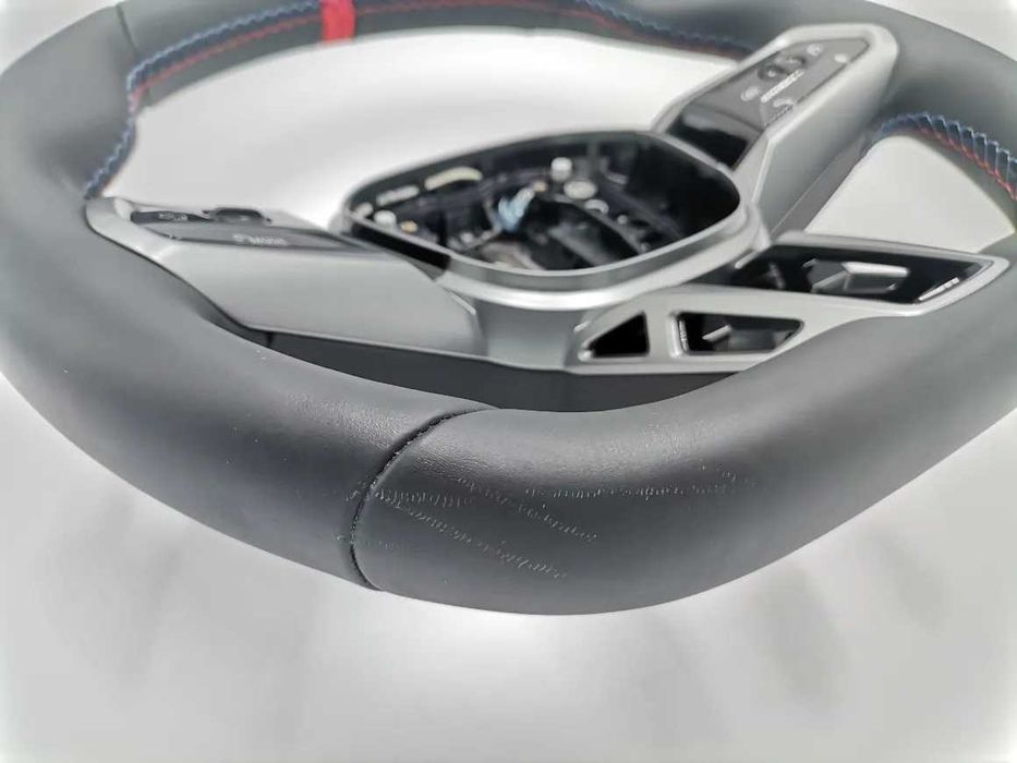 M Спортен волан Red BMW 5 G60 G61 7 G70 X3 G45 Пера Boost M Power