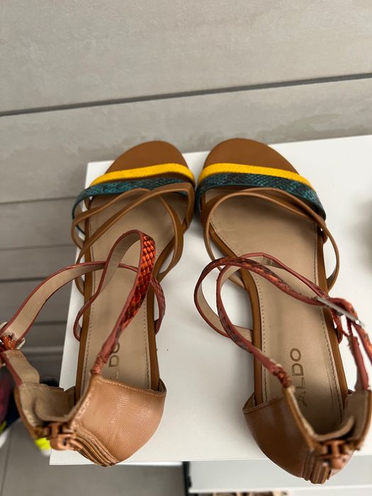 ALDO сандали с каишки