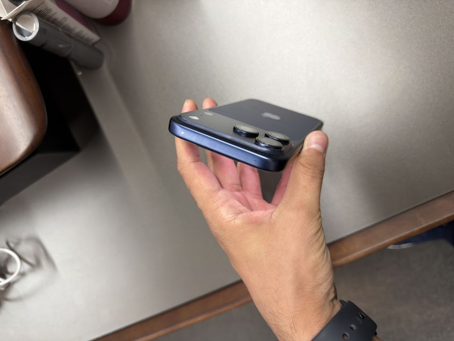 Iphone 17 pro max blue (sim+esim)