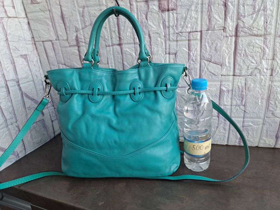 дамска чанта,малка тюркоазена кожена чантичка-естествена кожаLANCASTER