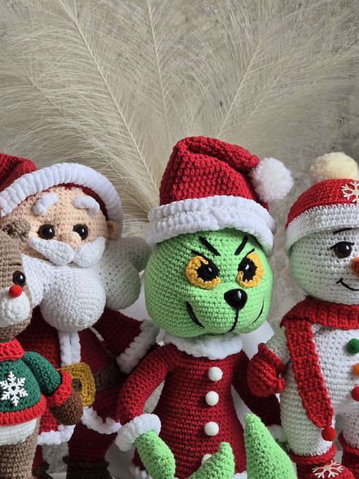 Ръчно плетено еленче с пуловер и настроение