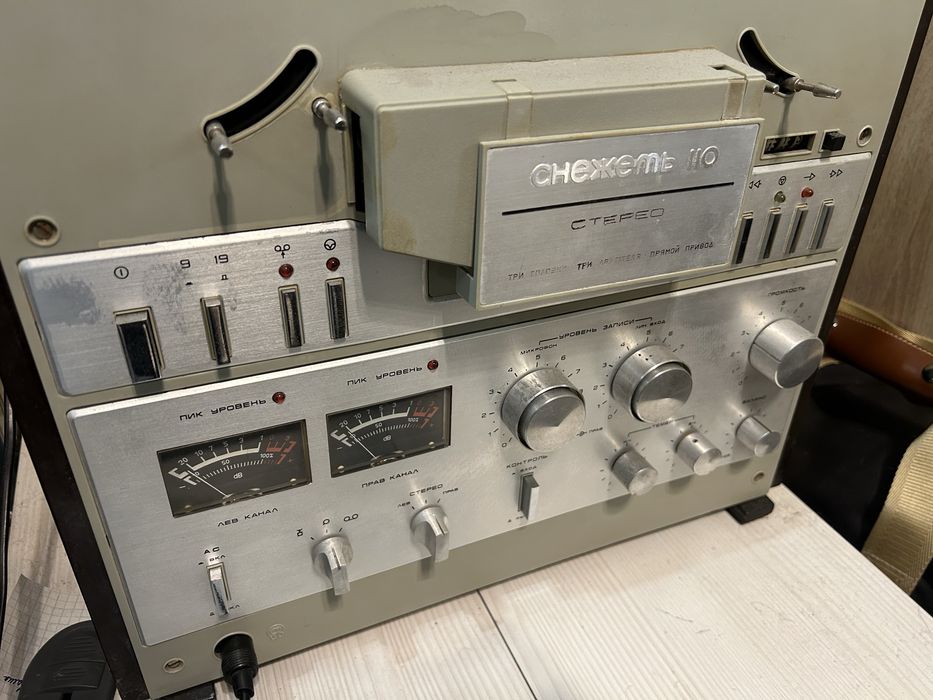 Катушечный магнитофон Снежеть-110