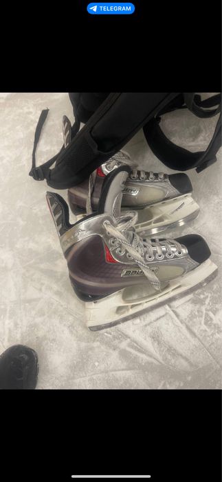 Продам коньки бауер