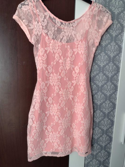 Rochita scurta roz pudra cu dantela, masura S, folosita Doar O Data