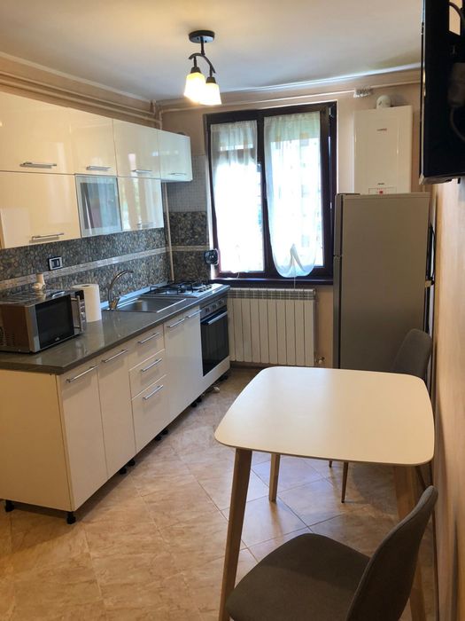 Inchiriez apartament cu 1 camera