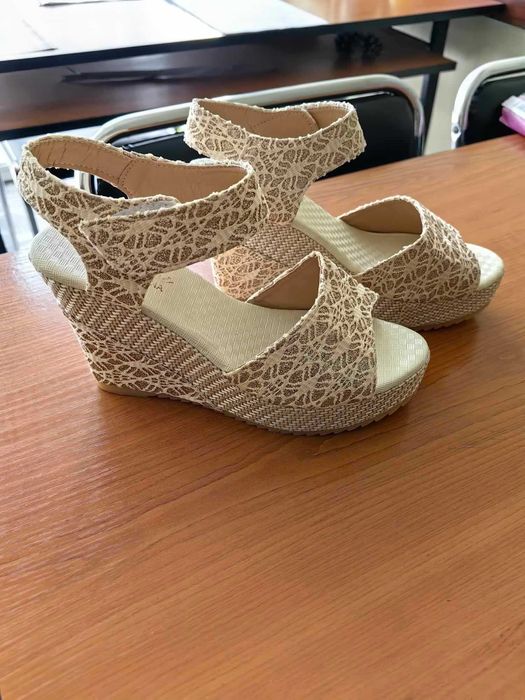 Нови, леки, удобни сандали за лятото!