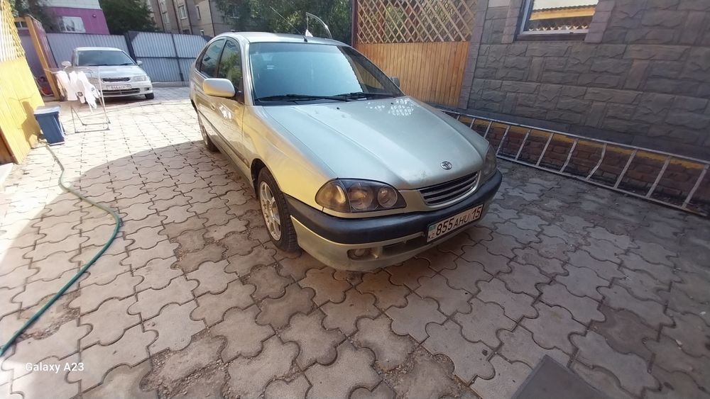 Продам авенсис 1998г.