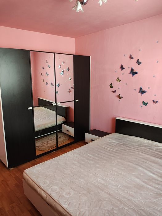 Închiriez apartament pe Bld.Transilvaniei