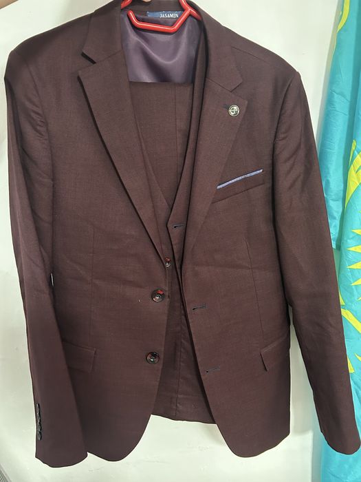 Костюм мужской продам