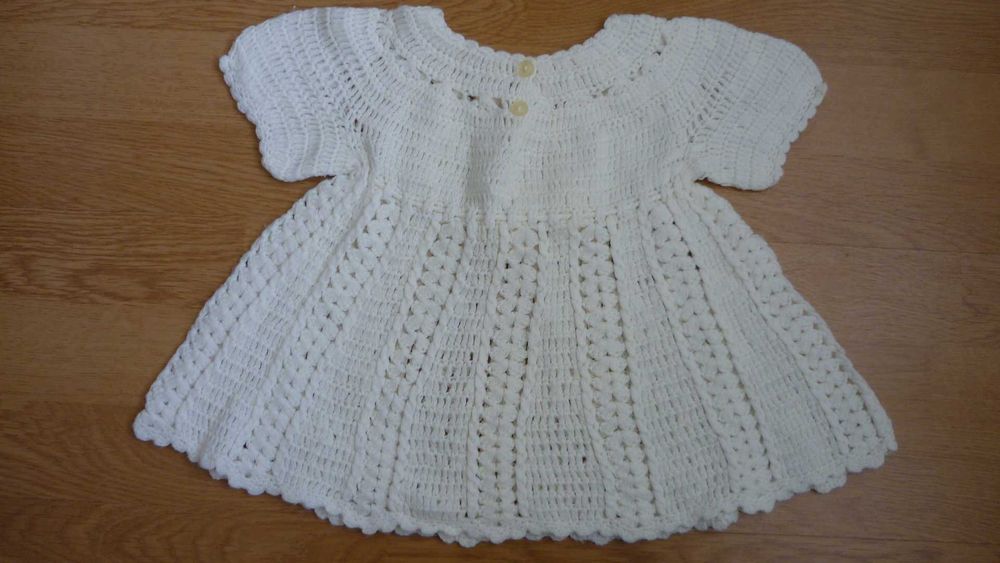 Детски ръчно плетени дрехи