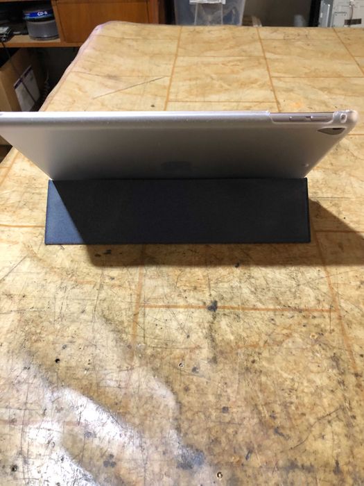 A1566 air 2 husa de calitate ipad 64GB perfecta stare