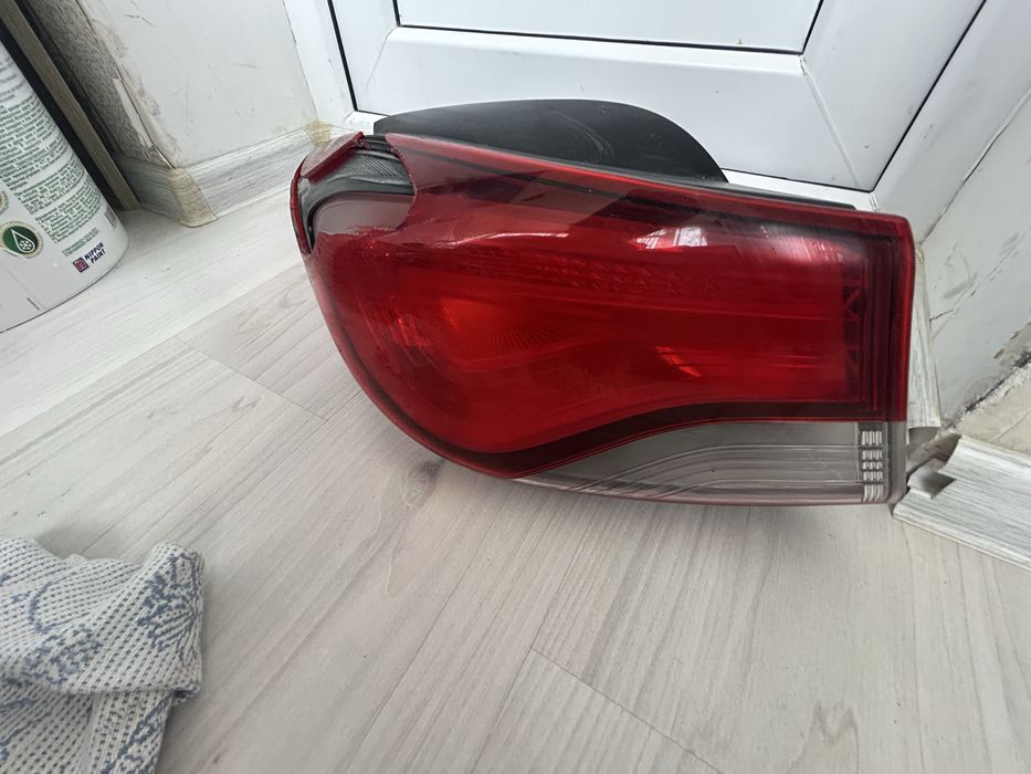 Hyunday elantra задний фонарь