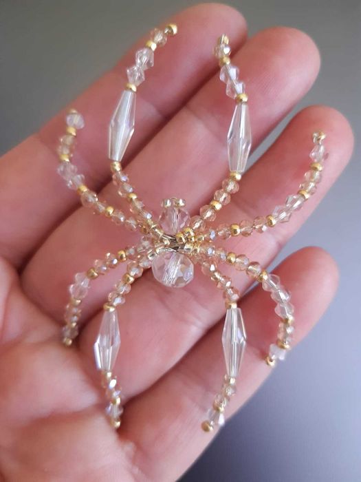 Паучки из бусин и бисера