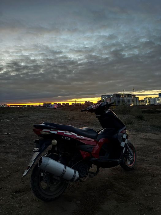 Продам мопед Cube мотор benda