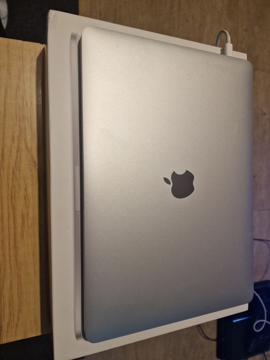 Laptop Apple Macbook Pro M2