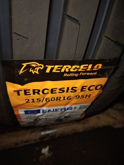 Продам шины летние 215/60 R16